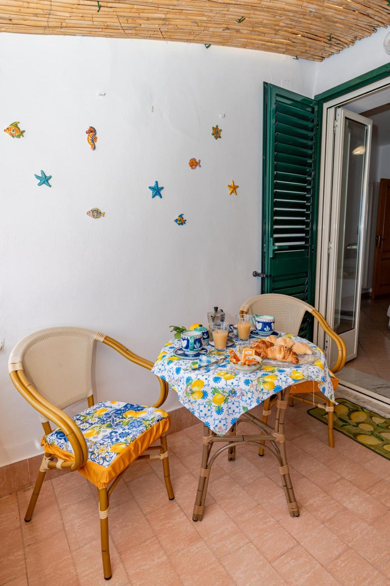 Вилла Casa Maria Vittoria Минори Экстерьер фото